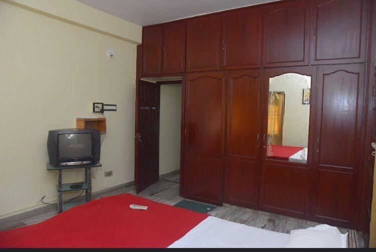 Padmavathi Family Guest House Visakhapatnam Exteriör bild